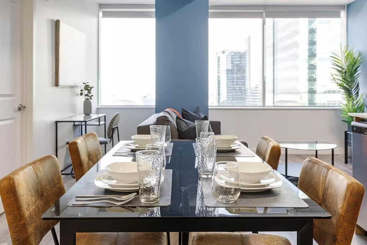 Lägenhet Dt Edmonton King Suite With Parking & 100 Walk Score