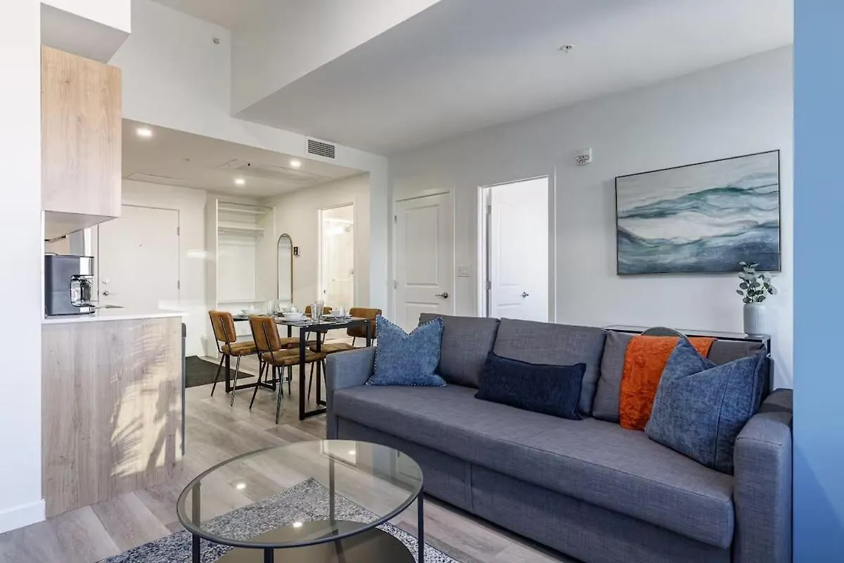 Dt Edmonton King Suite With Parking & 100 Walk Score 0*,  Kanada