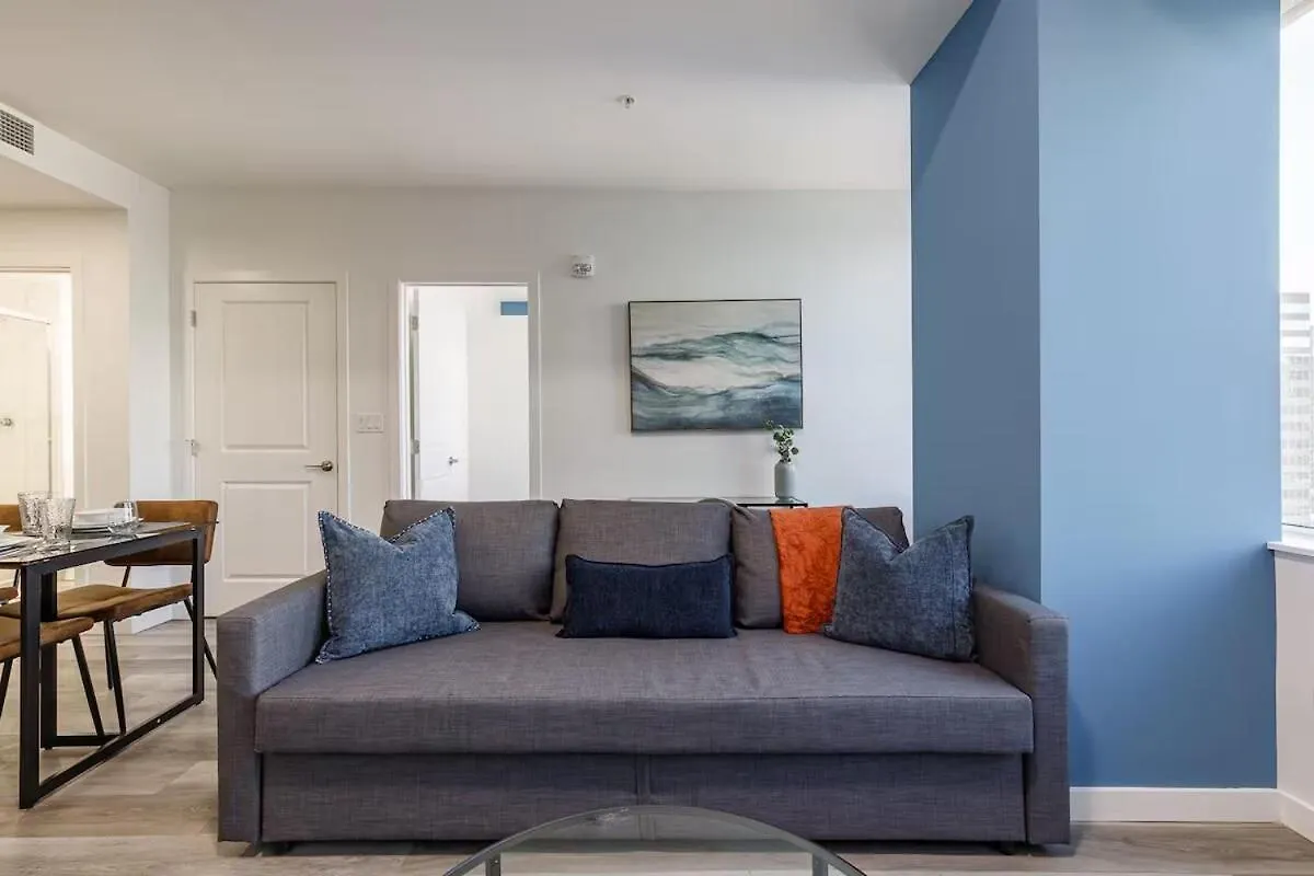 Dt Edmonton King Suite With Parking & 100 Walk Score Lägenhet