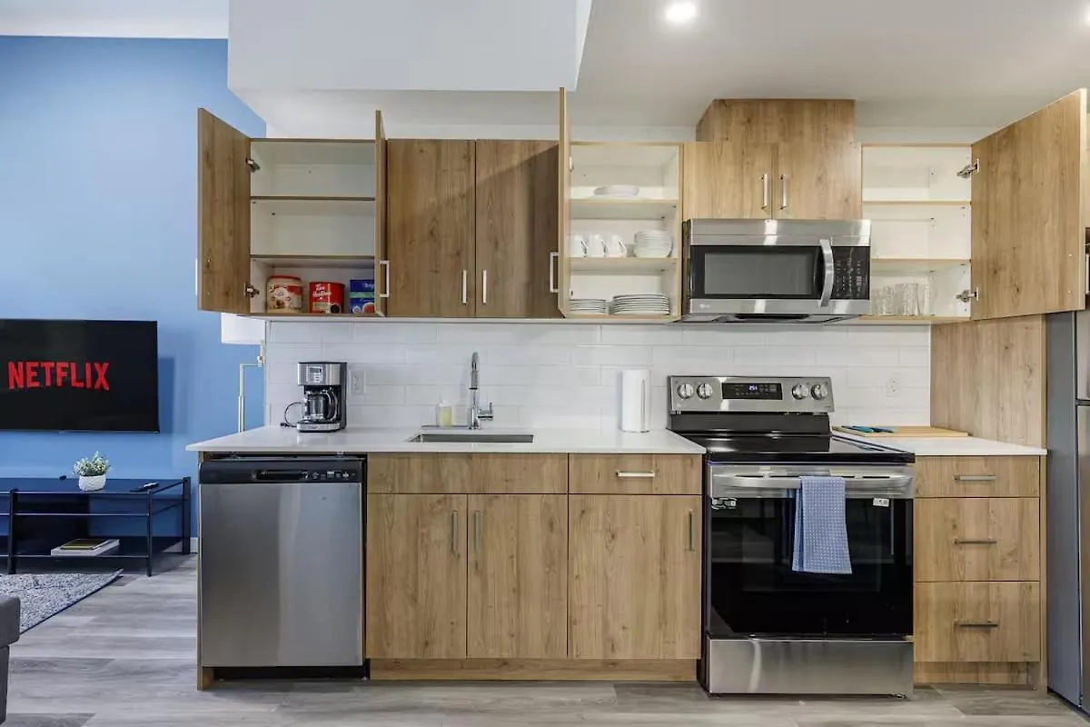 Lägenhet Dt Edmonton King Suite With Parking & 100 Walk Score Kanada