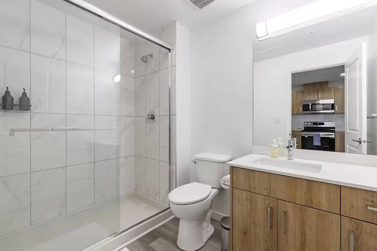 Lägenhet Dt Edmonton King Suite With Parking & 100 Walk Score Kanada